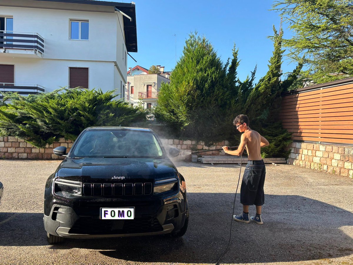 io sempre a lavare le macchine comunque