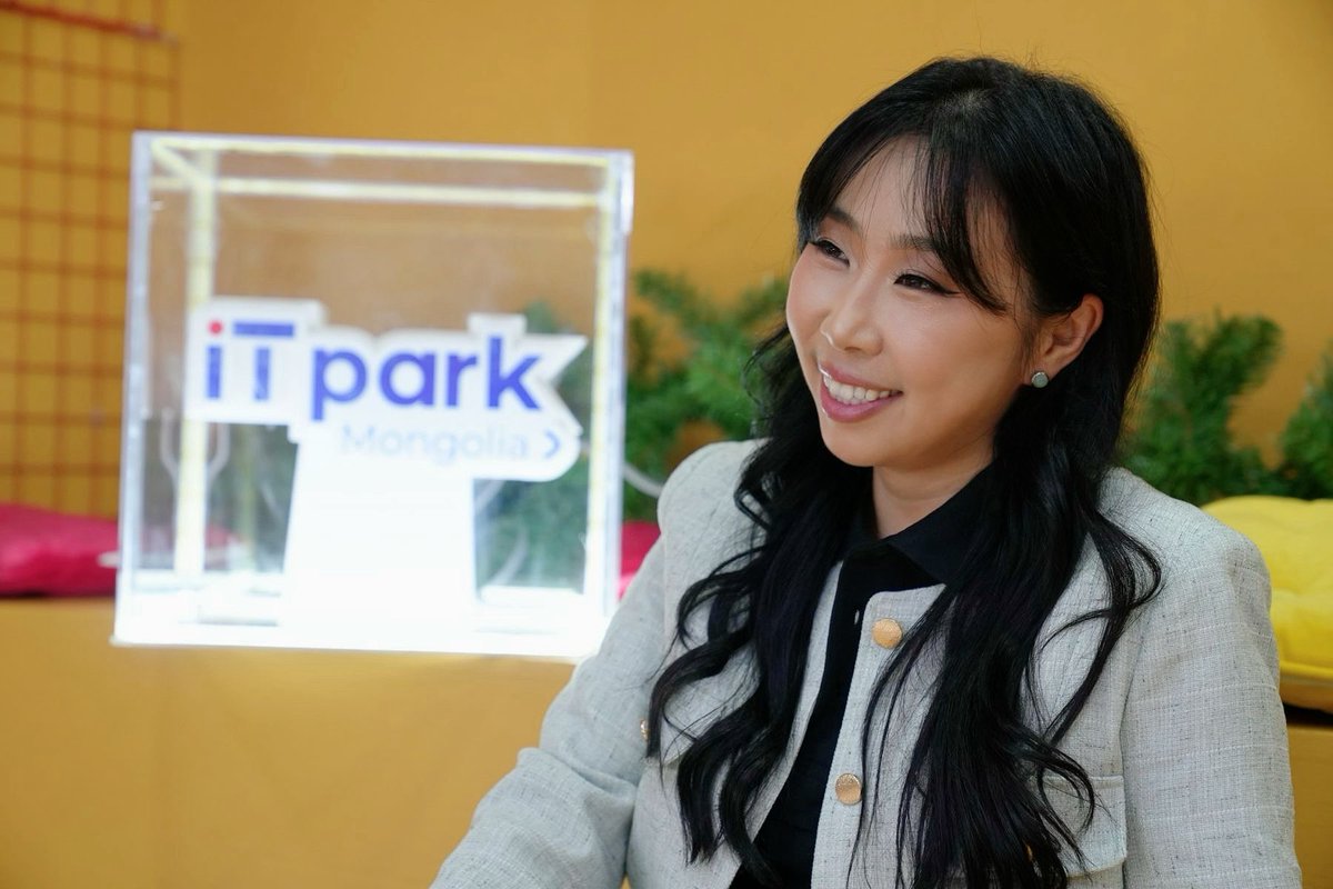 Hello July 💐
Баяр наадмын сар эхэллээ. 
Бүх зүйлээ тохируулаад балансаа бариад баярлачихад болно доо. Хэтрүүлж идэхгүй, хэтрүүлж уухгүй, хэтрүүлж амрахгүй. 😜

Өнөөдөр 2025 оны хагас жилийн тайлангийн хуралтай,гүйцэтгэлээ дүгнээд, дараагийн ажилдаа ханцуй шамлан орно.Амжилт 🚀