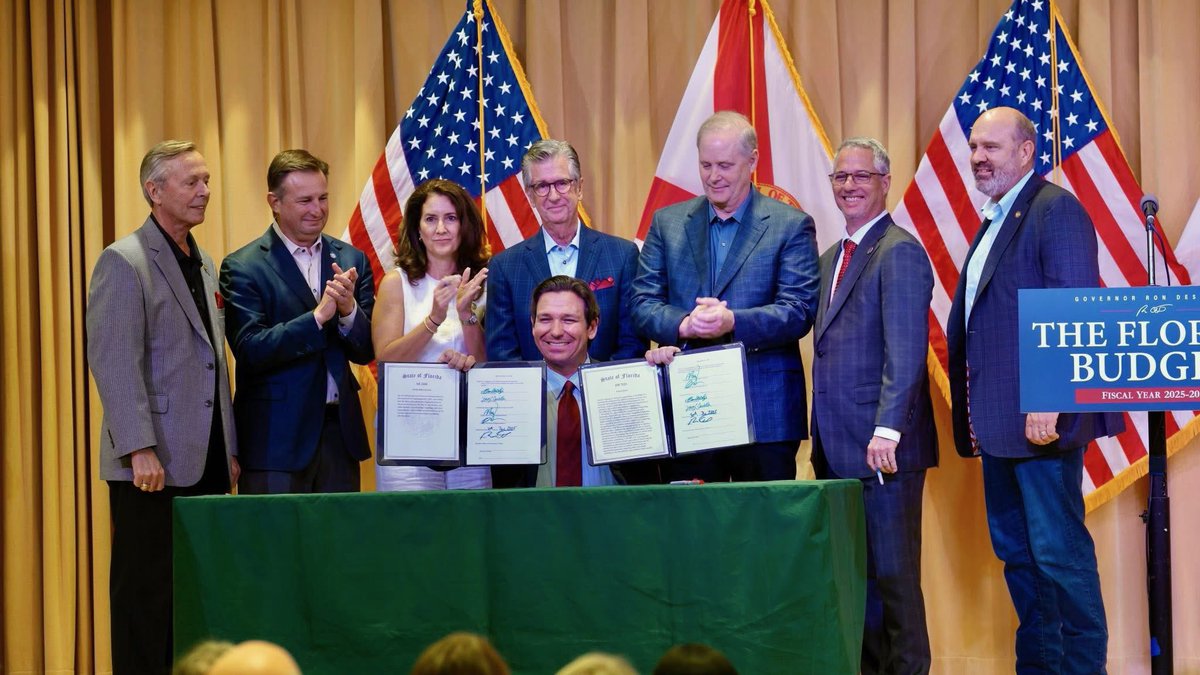 SodFatherFL's tweet image. It’s always a good time when America’s governor visits Florida’s friendliest hometown. It was an honor standing beside Governor DeSantis, commissioner Simpson, and my colleagues. The free state of Florida continues to lead!