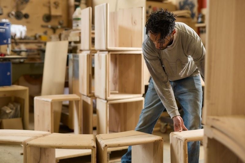 AHEC presentó el proyecto eco No.1 Common en 3daysofdesign.  Con el objetivo de reflejar la belleza natural de la madera de calidad, AHEC expone en Copenhague tres diseños únicos, de la mano de tres diseñadores, que forman parte de No.1 Common. 

buff.ly/r629Mf7