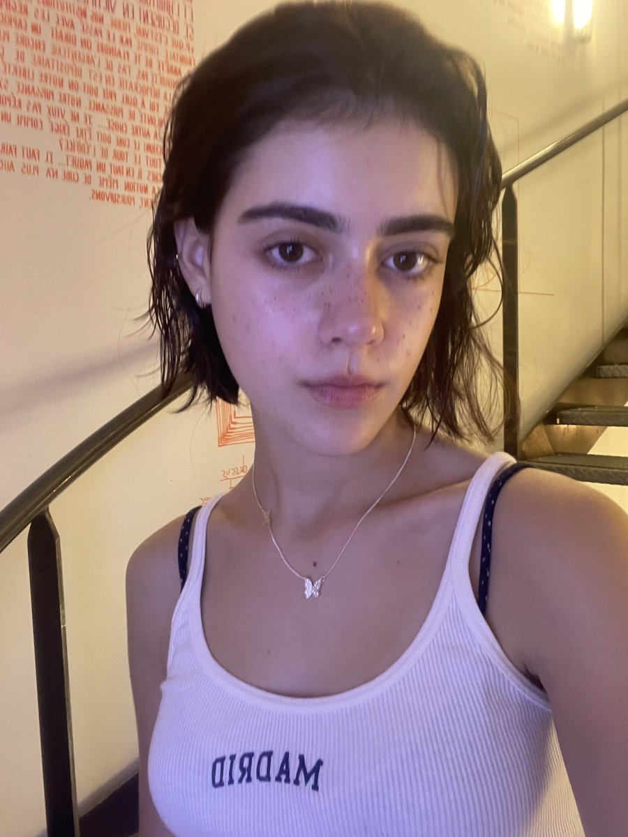 angel(a) tweet media