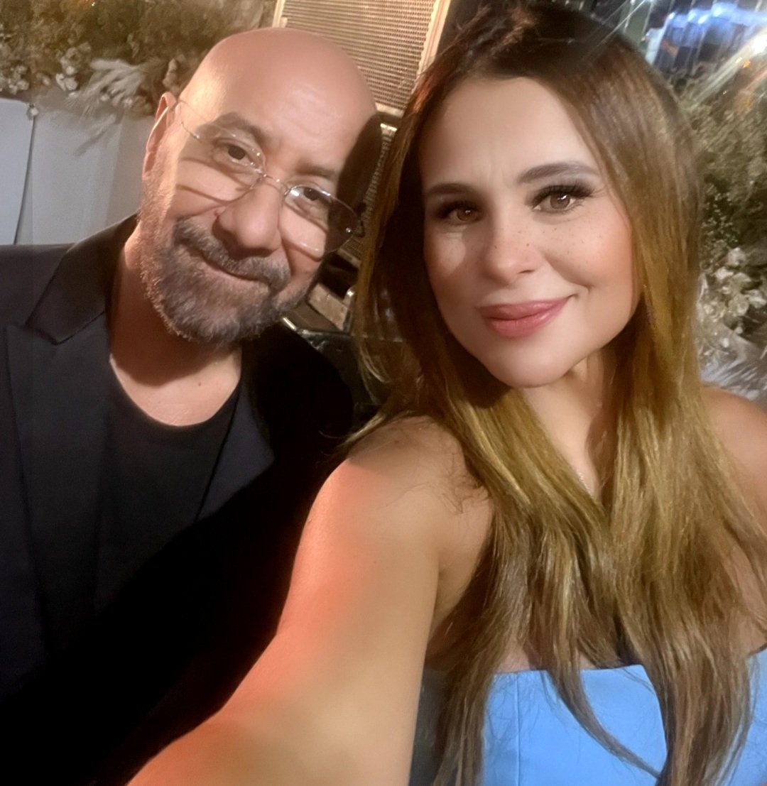 bahaaeldinmoha4's tweet image. وبعد #حبيت_دلوقت
إن شاءالله أغنية جديدة من ألحان وغناء الفنانة القديرة #كارول_سماحه 🌹
@CAROLE_SAMAHA
وفكرتها مفاجأة جدا 👍🔥
#بهاء_الدين_محمد
#bahaa_eldin_mohamed