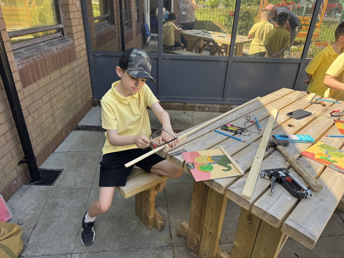 MrsTHowells tweet media