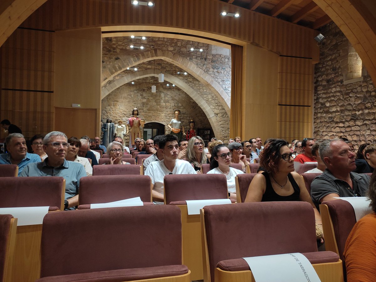 Hem participat a l'Assemblea de la vegueria del Camp de Tarragona, on hem exposat els reptes i projectes que afrontem al Priorat i com encarem les eleccions municipals de 2027.