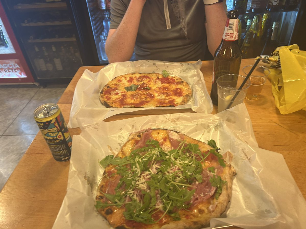 sammy_bubblegum's tweet photo. Doubt I’ll ever enjoy a pizza or a gin &amp; lemon the same. Sorrento, you have ruined me!🍕🍸🍋🧡 https://t.co/F77IeQhnkY