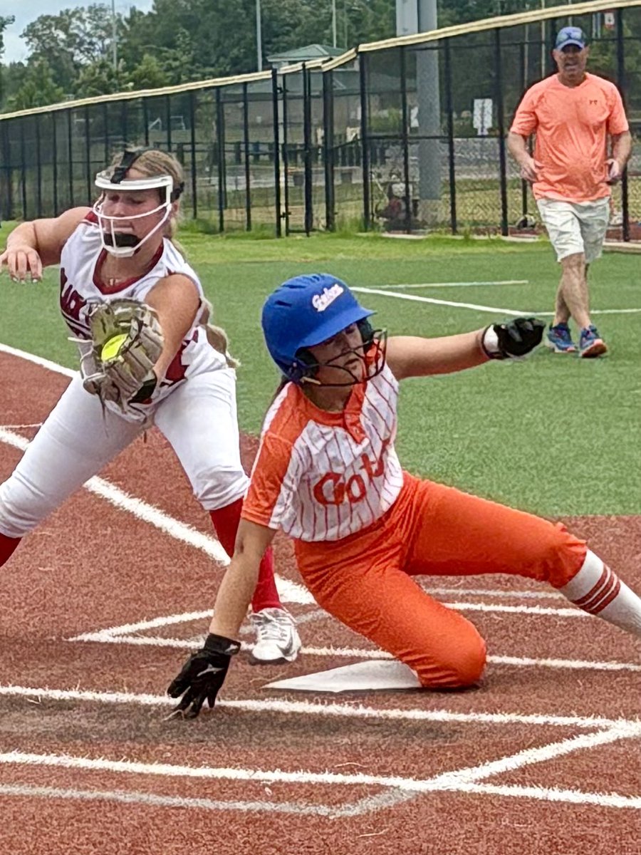 2010INGators's tweet photo. 💥PGF Midwest Sparkler Jamfest💥
📍Evansville, Indiana 
🏟️ Evansville Sports Complex
#GoGators 💙🐊🥎@EmeryGibson2028 @kinlee_whitlock @emeryschuster22 @A_Johnson2028 @JuhaszAva10285 @GraceS2028 @aylinmorrow12 @carly_Bdavidson @L_Wheeler2028 @PGFnetwork @gatorjack72 @SBRRetweets https://t.co/arEOZM1Gvk