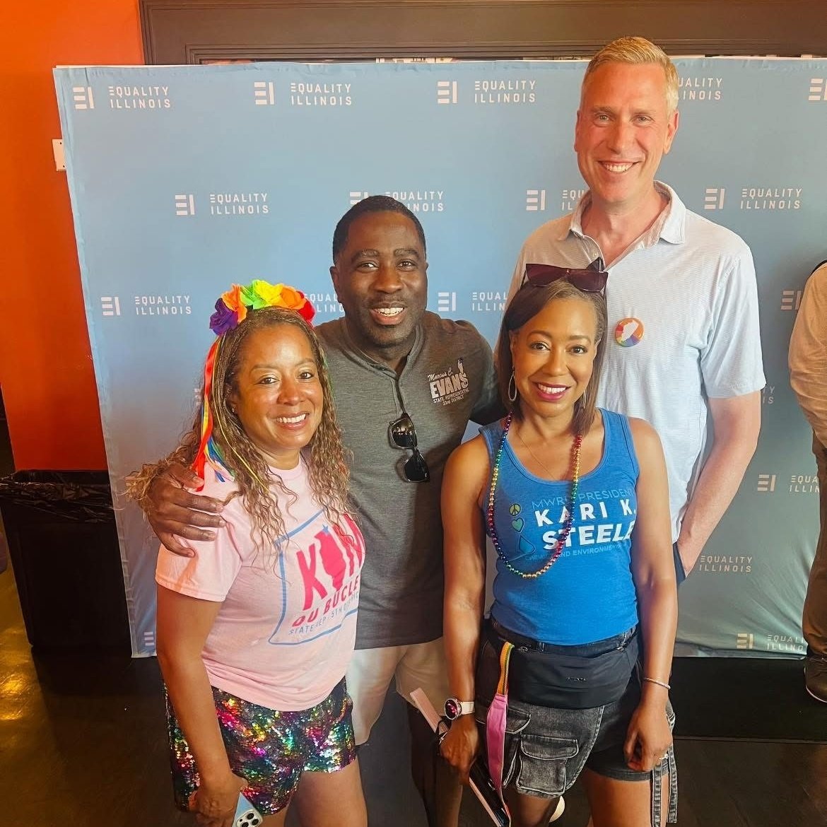 Pleasure closing out #PrideMonth by marching in the Chicago Pride Parade! Marching can be an act of resistance in these times when LGBT people
are under attack. I will always  stand up for equal rights and will fight for the right to love who you love.