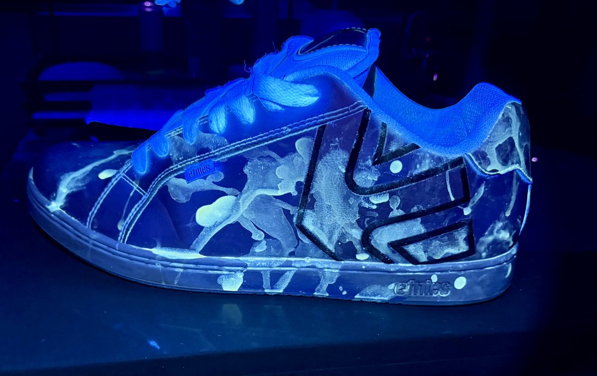 skateshoeguy's tweet photo. Who wants em?! DM me if interested. These have so much cum on and in them 😈 https://t.co/ChYvOPy3PY