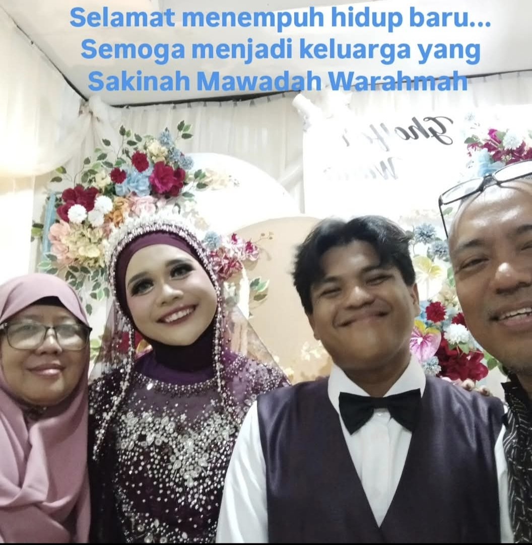 stovic23's tweet photo. Congratulation for Wilda &amp; Ghoffar https://t.co/7fqraHqqNC