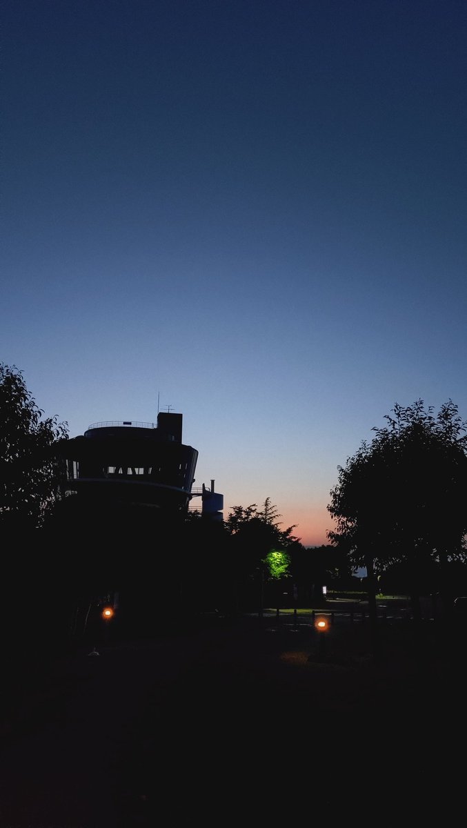 raririn_k's tweet image. 何かとストレス溜まりますよねぇ…

私は人の少ない場所へ行ってゴミ拾い（福拾い）しながら
鳥の声を聴いたり
空を眺めたり
山の緑を眺めたりして
達成感を得つつ
その後のお風呂も加えてストレス発散

これなら誰にも迷惑掛からないからね♫

あとは好きな物を食べること！

＃pirika
＃香害は公害