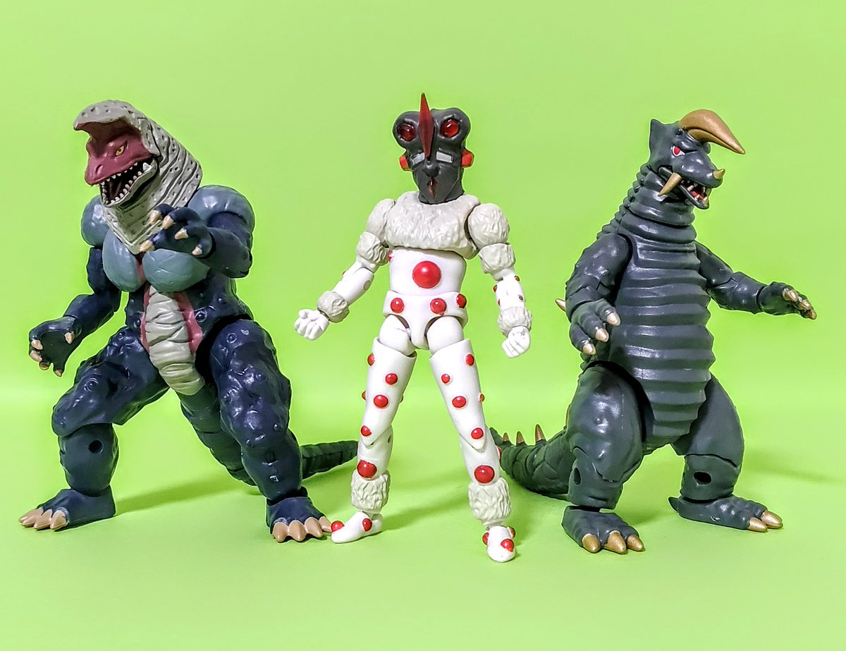 超動αウルトラ怪獣4をゲット。 グドンは以前の物を持っているのでそれ