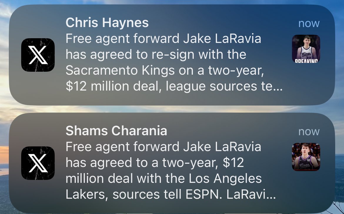 Jake Laravia is the first person to sign for 2 different teams at the same time 💰
