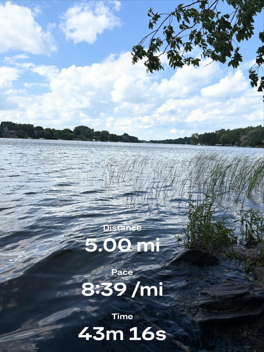 Starting the week off and also ending a fantastic month of running off with an easygoing 5 mile run. Got the spins about half way through but shook it off and finished it off after a short break.