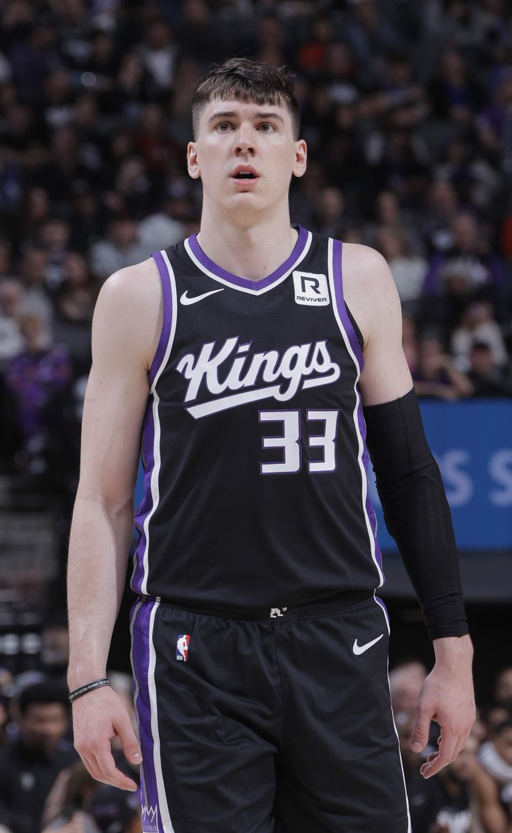 Jake LaRavia agrees to a two-year, $12M deal with the Lakers, per <a href="/ShamsCharania/">Shams Charania</a>