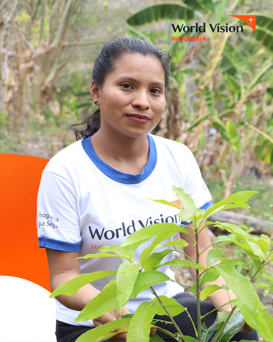 A través de nuestro Programa de Resiliencia compartimos con familias nicaragüenses semillas de árboles frutales, hortalizas y granos básicos para incidir en su seguridad alimentaria, a fin de crear un futuro sostenible, contribuyendo a la calidad del aire y protección el suelo.