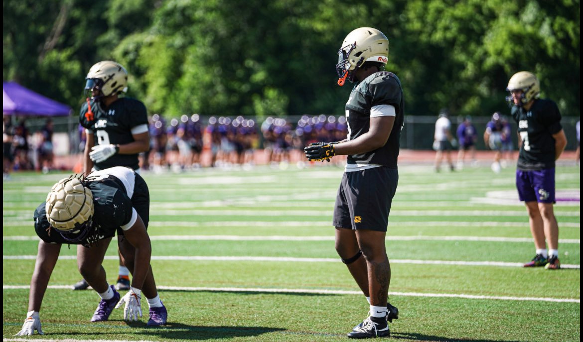 jameersims5's tweet image. 🔜 #senioryear