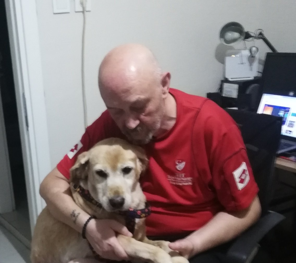 Asya bu gün bu gün kuduz aşısı, iç dış parazit ve traş tırnak bakımını yaptırdık, Ailemizin bir parçası olması bize Oğlum Burak için 14 yıldır verdiğim Adalet mücadelesinde motivasyon veriyor, iyi ki ailemize katılmışsın Asya seni çok seviyoruz ❤️🐕