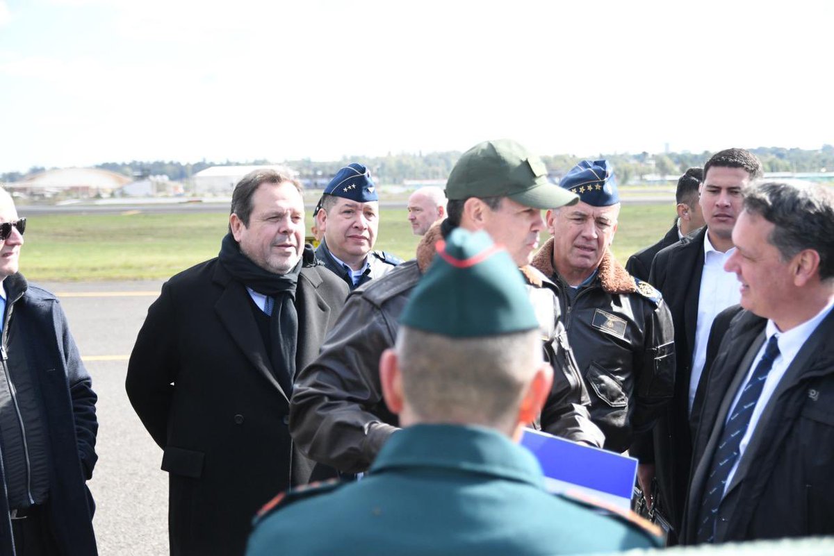 dinacpy's tweet image. La DINAC felicita a la Fuerza Aérea Paraguaya, en la persona del Comandante General del Aire Julio Rubén Fullaondo Céspedes, por el importante logro de fortalecer nuestra flota aeronáutica en beneficio de la custodia y la vigilancia del espacio aéreo paraguayo.

#DINACPY