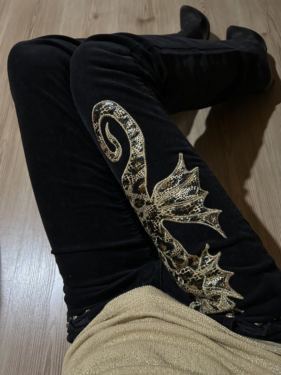 99centstoree's tweet photo. New pants https://t.co/nww1B0saj5