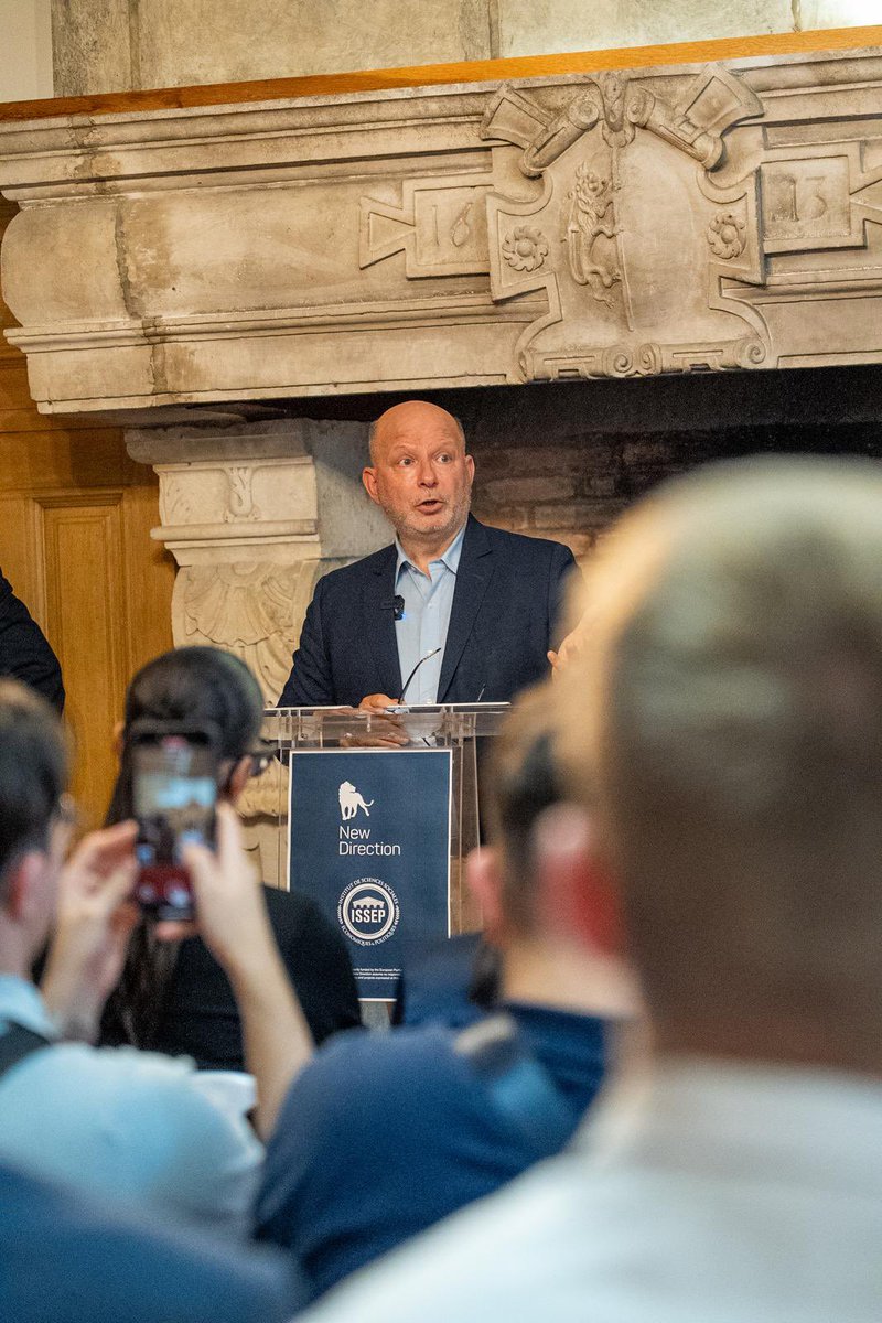 europeanreform's tweet image. This Summer University is more than a seminar. It’s a moment of encounter between nations, between generations.
50 students from across Europe have gathered to exchange ideas, challenge perspectives, and rediscover the roots of conservatism.
Summer University - I Day