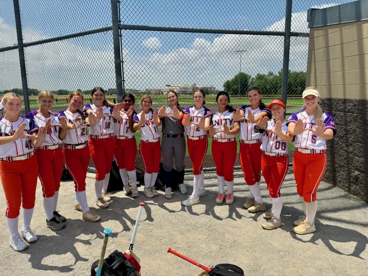 lydia anderson tweet media