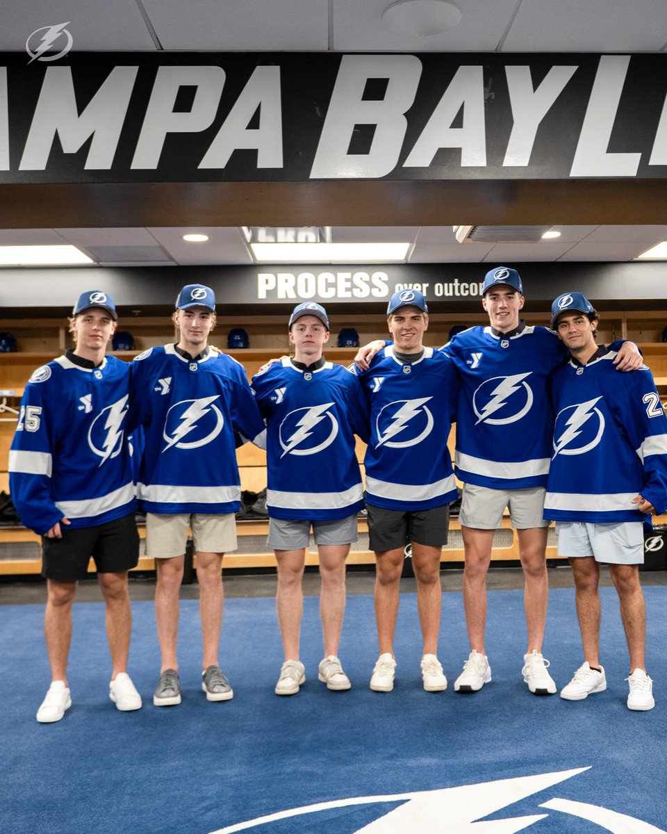 x - Tampa Bay Lightning tweet media