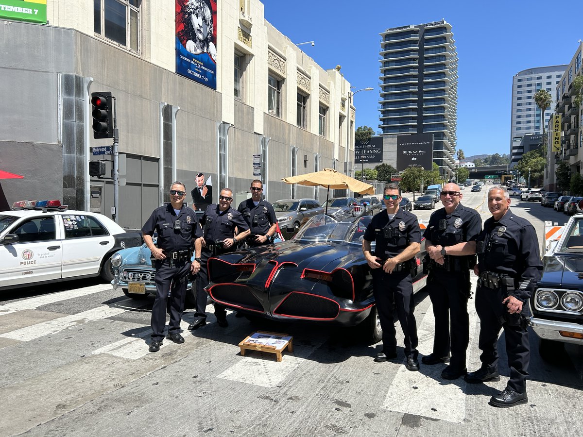 BruceBarker's tweet photo. Way honored that LA’s finest offered to make my ’59 Ford Galaxie look even better at yesterday’s PAL Car Show &amp; Block Party https://t.co/Ao4drKQS1m on Hollywood Blvd. Stunning cars, fun events, and loads of great new friends. Whee! #batmobile #batman #galaxie500 https://t.co/9IzlhEbG53