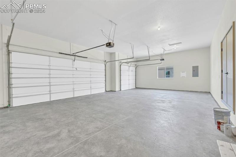 CORealEstate411's tweet photo. DEAL ALERT: Brand new Colorado home was originally $525,000 now $449,000 + $15,000 builder credit towards closing costs or buying down interest rate
https://t.co/BEdRWmlUU1
#RanchFloorPlan #RealEstateDeals #DealAlert #NextHome #TimeToMove #BuilderIncentive #SellerConcession #RateBuyDown #NewHome #BrandNew #MoveInReady #QuickClose #NewNeighbors #ReadyToMove #FremontCountyHomes #Rancher #FlorenceCOHomes #FlorenceColorado #BHHSRMR #LastMileEstates #ColoradoLiving #BlueSkiesAhead #ColorfulColoradoHomes #FremontCounty #BerkshireHathaway #ListingUpdate #SellerConcessions #InvestmentProperty #SingleFamilyHome #ReadyToMove #Buyers #MovingSoon #BHHS #LowerInterestRate #BuyDownRate #ReadyToSELL