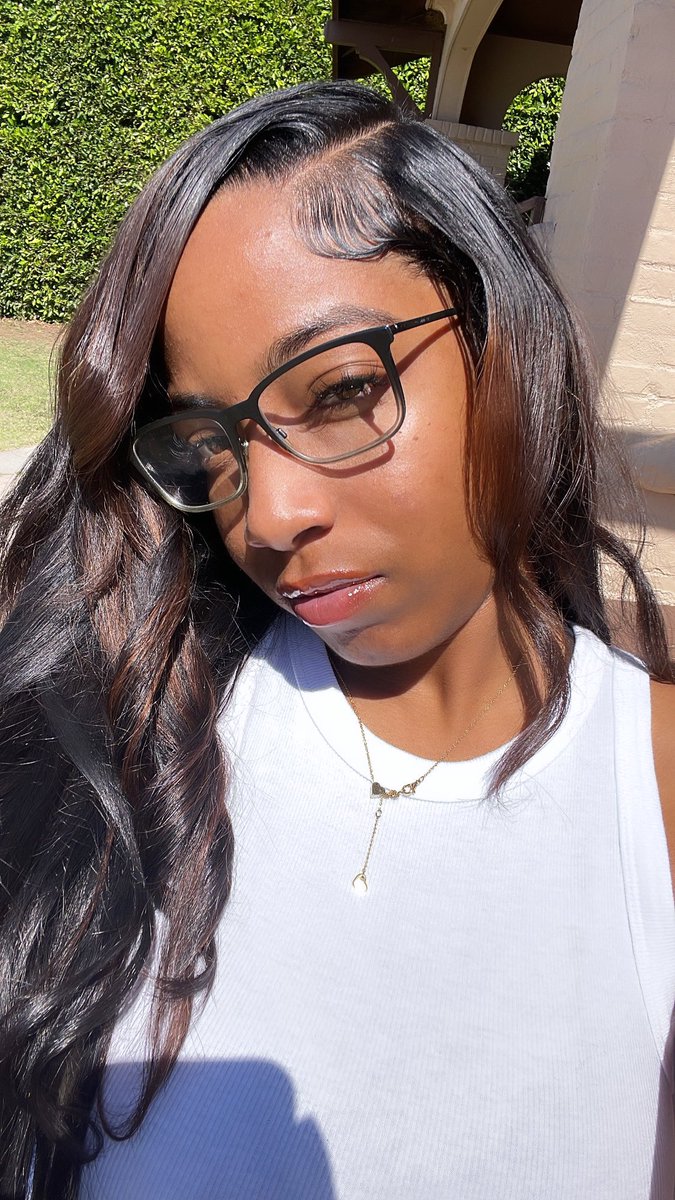 thewholeecatch's tweet image. 👩🏽‍💻