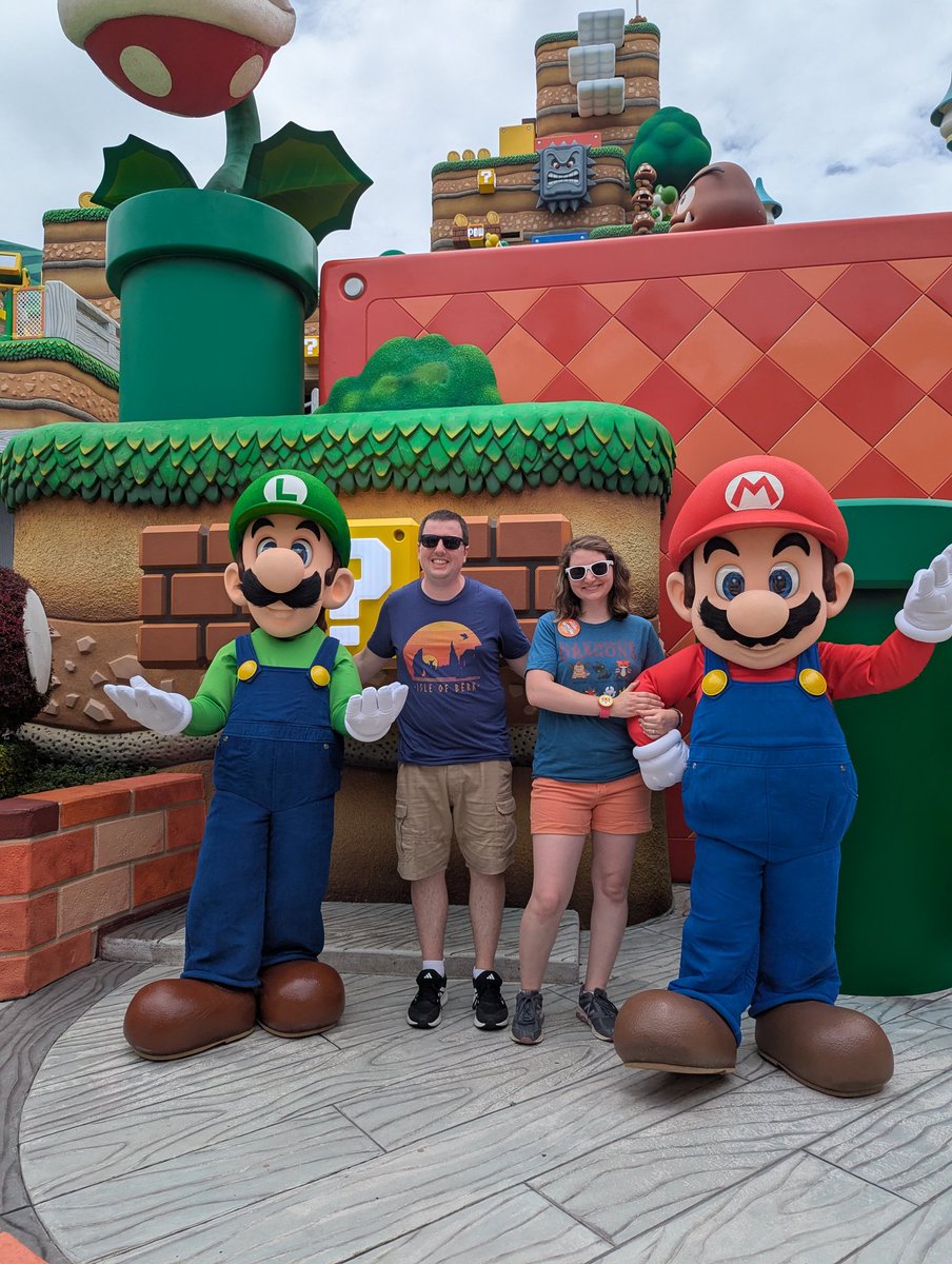JasonTCV's tweet image. Haven&apos;t posted much today, we&apos;re on our final day of our trip. Ending again at #EpicUniverse to celebrate Amy&apos;s birthday! Wonderful day so far!