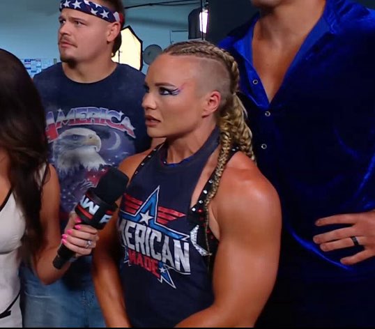 alllove134_i's tweet image. My idol and future champion @ivynile_wwe . I love seeing her on TV #WWERaw #Ivynile