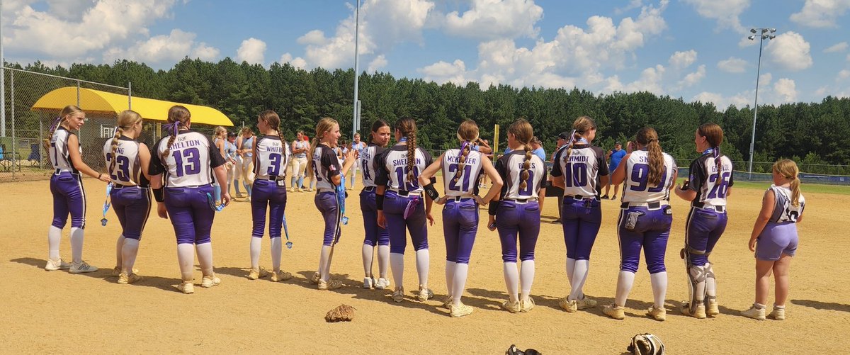 We played in the high school division so we could finally include our two 16U players and truly stepped up our game!!  The confidence these girls showed in making plays all weekend was impressive!  Way to cause HavoK and bring home runner-up in the Top Gun Heat is On tourney!💜🖤