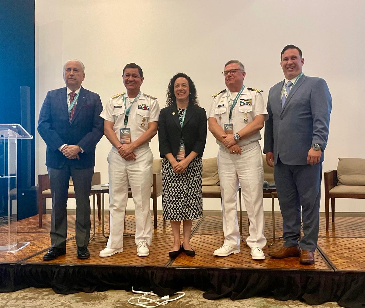 ervinvargas0212's tweet photo. 🚢Participación del @MTCC_LAmerica y la @umaritima en el 2do Foro Binacional sobre Transporte Marítimo y Puertos Sustentables en las Tres Californias, México. Este foro reúne a expertos internacionales para promover prácticas marítimas sostenibles.
@IMOHQ @IOA_Energy @SEMAR_mx https://t.co/Nyo0CVRhuQ