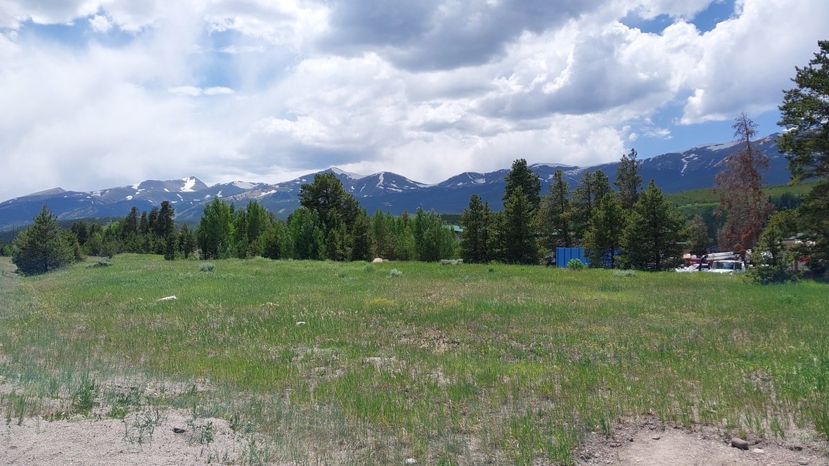 Bike ride at Breckenridge/Frisco last Saturday with <a href="/Mak_Sabre/">Mak 🐺</a> 

Colorado truly being colorful this spring