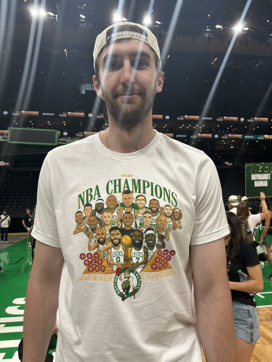 Timi_093's tweet image. Luke Kornet was so awesome on the Celtics that he actually became one of my favorite players of all-time. 

Happy for him. Take care of him @spurs 🙏