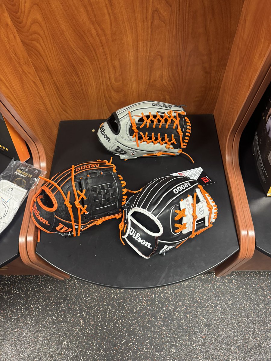 Andrew Ryan 26’ ⚾️ INF 📱- 734-991-3956 (@_andrewryan11) on Twitter photo Thank you to <a href="/coachott7/">Mike Ott</a>, <a href="/CoachDCoop2/">Dylan Cooper</a>, <a href="/madrehf3/">Matthew</a>, & <a href="/deanturpin37/">dean turpin</a> for having me and my family out for a <a href="/kzoobaseball/">Kalamazoo College Baseball</a> visit. Can’t wait to come back in the fall!
<a href="/DCFalconBase/">Divine Child Baseball</a> <a href="/jeremyshay30/">Jeremy Shay</a> <a href="/WOW17UBaseball/">WOW17UBaseball</a> <a href="/PeterVaron/">Peter Varon</a> Thank you to <a href="/coachott7/">Mike Ott</a>, <a href="/CoachDCoop2/">Dylan Cooper</a>, <a href="/madrehf3/">Matthew</a>, & <a href="/deanturpin37/">dean turpin</a> for having me and my family out for a <a href="/kzoobaseball/">Kalamazoo College Baseball</a> visit. Can’t wait to come back in the fall!
<a href="/DCFalconBase/">Divine Child Baseball</a> <a href="/jeremyshay30/">Jeremy Shay</a> <a href="/WOW17UBaseball/">WOW17UBaseball</a> <a href="/PeterVaron/">Peter Varon</a>