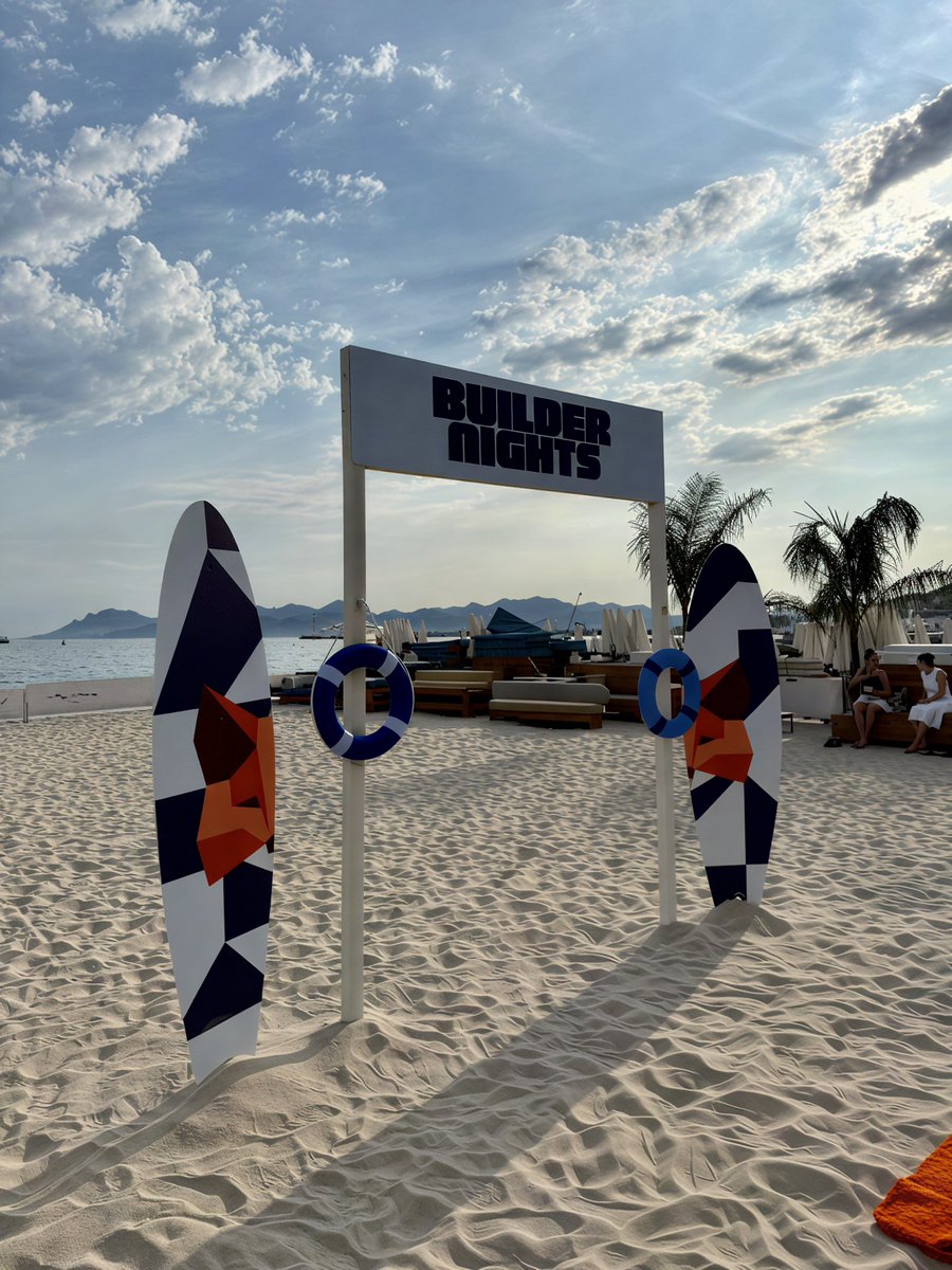 hilâl (@hilalayddn) on Twitter photo BUILDER NIGHTS 🇫🇷 golden hour + good builders + 🦊 energy from <a href="/MetaMask/">MetaMask.eth 🦊</a> <a href="/francescoswiss/">Francesco Andreoli | andreolf.ethᵍᵐ</a>
easily one of the best <a href="/EthCC/">EthCC - Ethereum Community Conference</a> side events.
let’s foxing go!! 🧡 BUILDER NIGHTS 🇫🇷 golden hour + good builders + 🦊 energy from <a href="/MetaMask/">MetaMask.eth 🦊</a> <a href="/francescoswiss/">Francesco Andreoli | andreolf.ethᵍᵐ</a>
easily one of the best <a href="/EthCC/">EthCC - Ethereum Community Conference</a> side events.
let’s foxing go!! 🧡