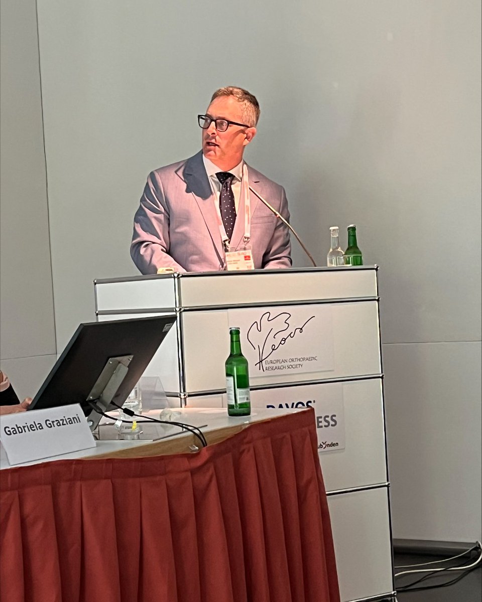 MontefioreOrtho's tweet image. Dr. Weiser had the incredible opportunity to represent Montefiore Einstein on the global stage, delivering a podium presentation at the European Orthopaedic Research Society AO Orthopaedic Research Summit in Davos, Switzerland on June 18.
He joined leading orthopedic experts…