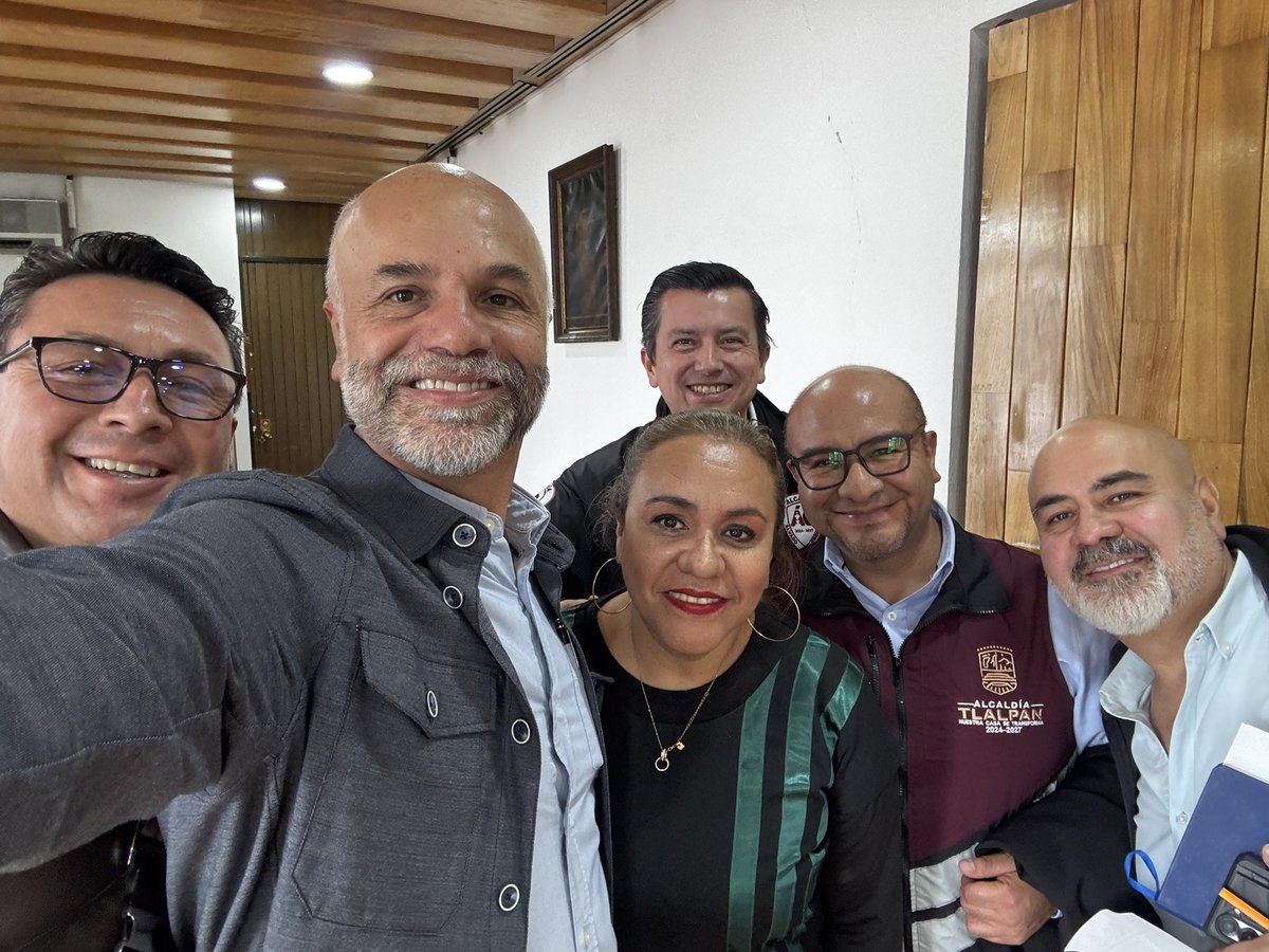 Bernardo Aguilar (@baguilarc) on Twitter photo Como todos los lunes, nos reunimos en la <a href="/SeGobCDMX/">SEGOB CDMX</a> para revisar y coordinar la vigilancia y supervisión de los eventos públicos que tendrán lugar a lo largo de la semana en curso en las 16 alcaldías de #CDMX.
Como es habitual, la reunión estuvo presidida por nuestra querida Como todos los lunes, nos reunimos en la <a href="/SeGobCDMX/">SEGOB CDMX</a> para revisar y coordinar la vigilancia y supervisión de los eventos públicos que tendrán lugar a lo largo de la semana en curso en las 16 alcaldías de #CDMX.
Como es habitual, la reunión estuvo presidida por nuestra querida
