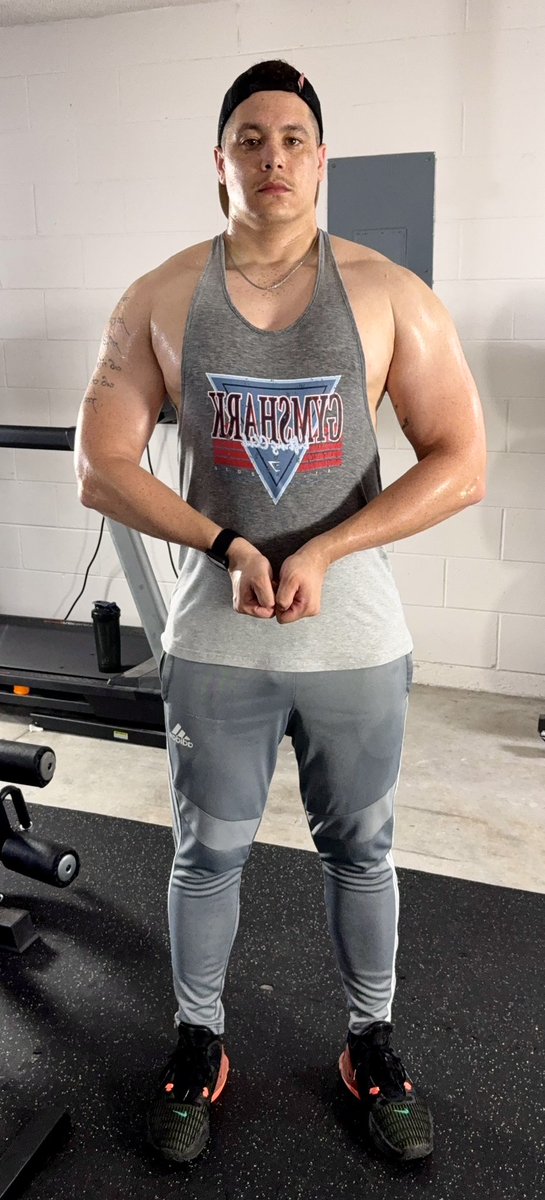 DaJaystin's tweet photo. Arms and chest are growing out you gotta push the muscle to the max 💪🏽💪🏽 https://t.co/A8PExukDEz