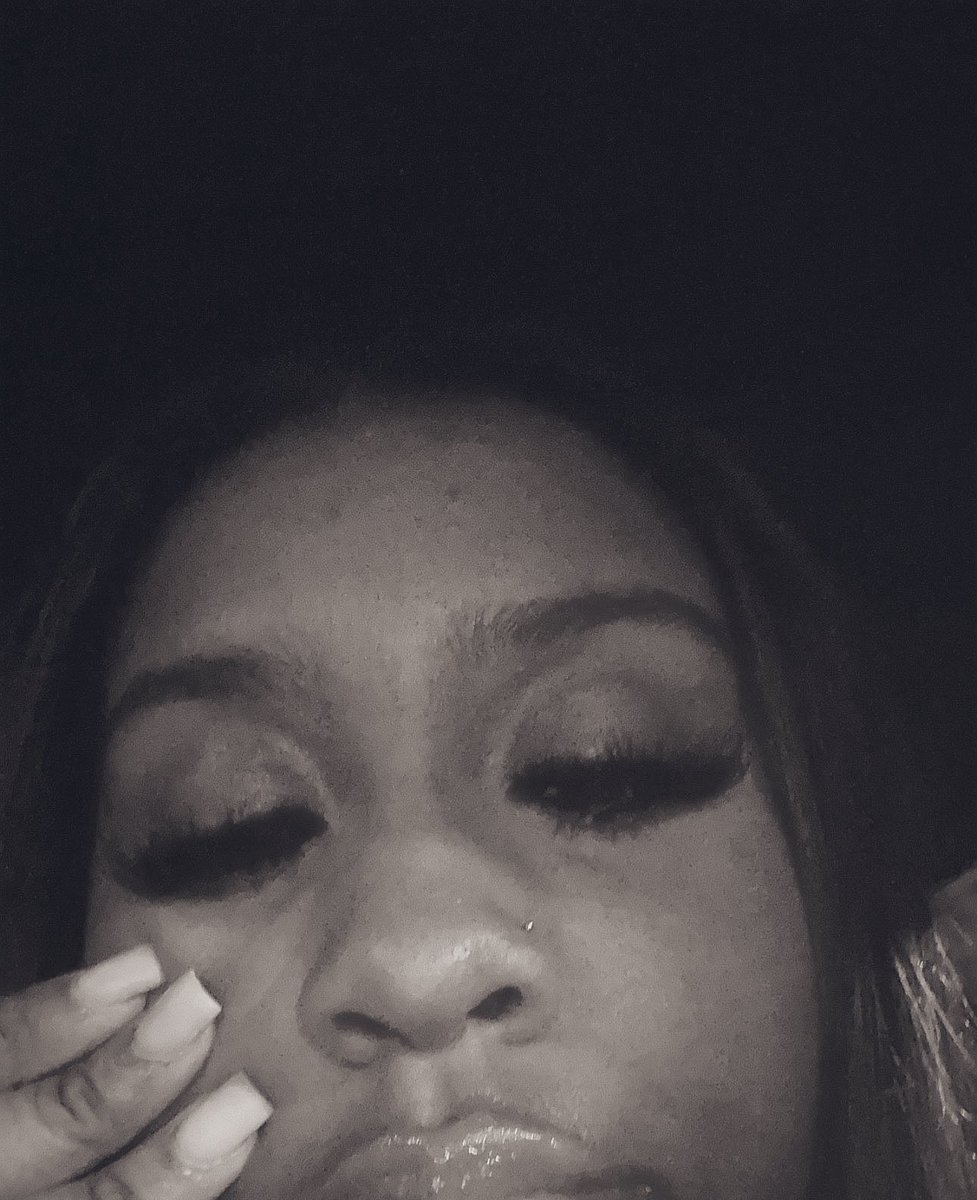 C8RMENN's tweet photo. Plenty in here, but you the finest in the party https://t.co/DJSzSYBH2L