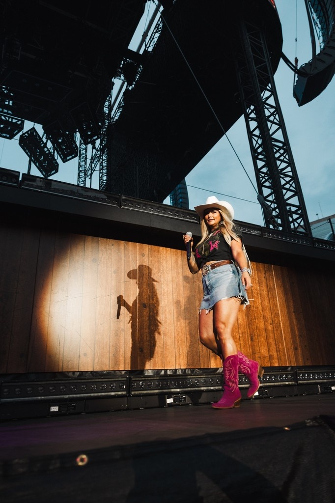 Idyllwind Fueled By Miranda Lambert (@idyllwind) on Twitter photo We went hard rockin' out to <a href="/mirandalambert/">Miranda Lambert</a> in Madison! 🔥🎶 #ImTheProblemTour
📸: <a href="/tylerjconrad/">Tyler Conrad</a>
#Idyllwind #MirandaLambert #BootBarn #WesternFashion #WesternWear #Country #CowgirlBoots #CountryMusic We went hard rockin' out to <a href="/mirandalambert/">Miranda Lambert</a> in Madison! 🔥🎶 #ImTheProblemTour
📸: <a href="/tylerjconrad/">Tyler Conrad</a>
#Idyllwind #MirandaLambert #BootBarn #WesternFashion #WesternWear #Country #CowgirlBoots #CountryMusic