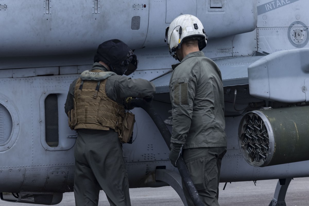 OkinawaMarines's tweet photo. #Marines with @1stMAW_Marines supported 4th Marines during Fuji Viper 25.3, providing assault transport, aerial escort, delivery ops, and simulated close air support, enhancing lethality through integrated training.
#FujiViper #1stMAW #MCIPAC #ForwardDeployed https://t.co/MAdGOZ6ldb