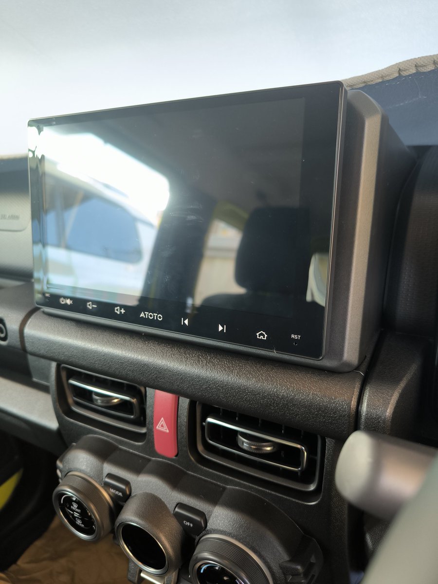 ナビ取付完了૮ • ·̫ • ; ; ა

まじで暑い☠