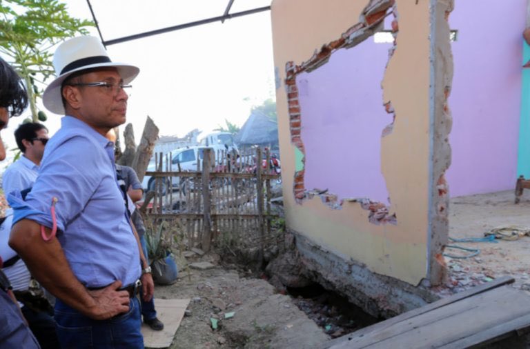 “YO NO ROBÉ NADA…”
AÚN NO ENTIENDO COMO LOS MANABAS SIGUEN CREYENDO Y DÁNDOLES EL VOTO A ESTOS MISERABLES CORRUPTOS DE LA BANDA #RC5 
13 AÑOS MÁS…Y SIGUE SUMANDO PENAS DON <a href="/JorgeGlas/">Jorge Glas</a> 
SERÁ Q LO Q SABE EL #MASHI ES MÁS FUERTE Q LO Q SABE #Vidrio.??
POR QUÉ NO HABLA.???