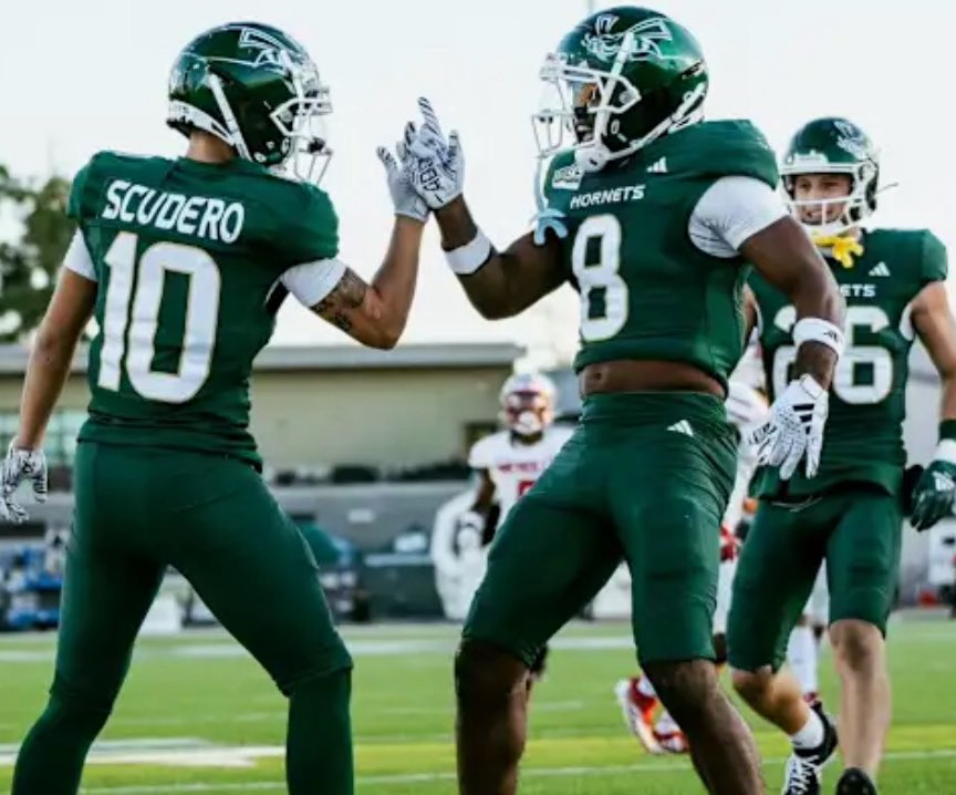 rxchofffyardss's tweet image. I'm Blessed to Receive my First D1 Offer from Sacramento State! "Thank you" @CoachKMerch @CJPollard1 @CoachTroop3 @BrennanMarion4 @GregBiggins @adamgorney @ChadSimmons_ @SacStateFB @jackrabbitvv #GoGoSacramento 🐝