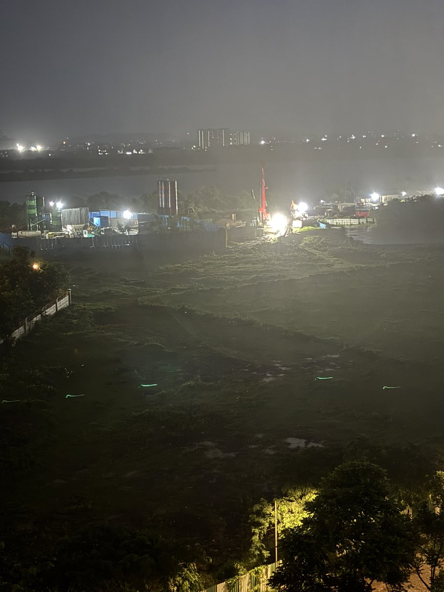 pshycedellic's tweet photo. @TMCaTweetAway @ThaneCityPolice  Constant construction work going on throughout the night  next to TCS building. We the residents here are not able to sleep at all due to the disturbance . https://t.co/bVpJU6RrlL