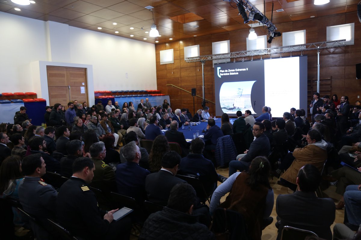 ¡Excelentes noticias!👏 En la Sesión Extraordinaria N°3  el Consejo Regional sancionó favorablemente el Plan de Desarrollo de Zonas Extremas 2, el que se desarrollará entre los periodos 2025-2035. La cartelera incluye 105 iniciativas y la inversión alcanza los M$ 2.425.667.403