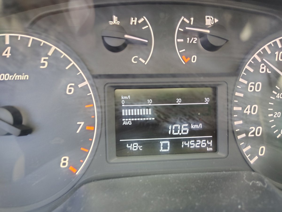 rojaslumi7's tweet photo. @FrankEsMiNombre qué frío ni qué frío acá en Mexicali nos morimos de calor a 48°C saludos Frank, envíenme tantito lluvia para acá 🥵���� https://t.co/HqhnjhN7NV