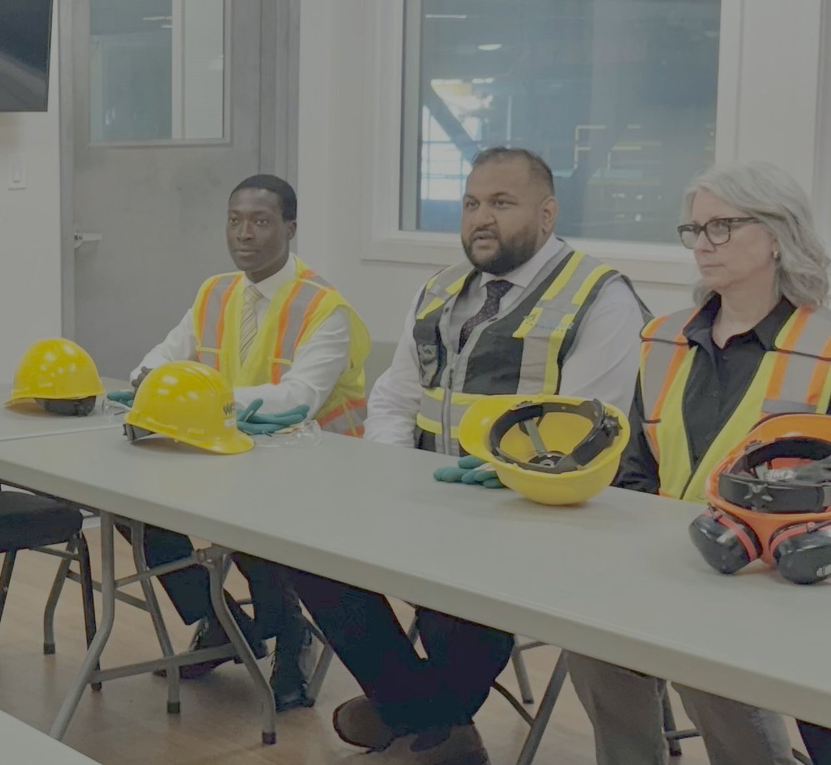 G_Anderson1's tweet image. Toured @WFPCompany Duke Point sawmill with BC’s Minister of Forests @rparmar_BC.
A strong reminder that forestry is vital to our economy — and its future must be sustainable, innovative, and resilient. #bcpoli #ForestryBC #Nanaimo #Lantzville